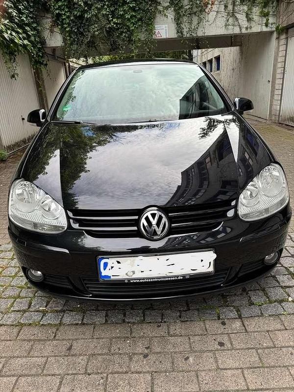 Schwarz Gebraucht 2008 VW Golf VI United Limousine | 6.999 € (Etwas zu teuer) - Bild 1/4