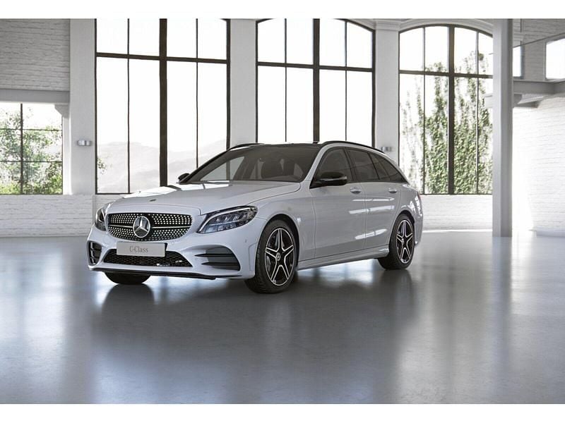 Unilack polarweiß Gebraucht 2020 Mercedes C300 AMG Kombi | 31.880 € (Fairer Preis) - Bild 1/4