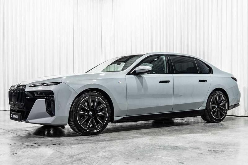 Gebraucht BMW i7 M Sport 400 kW (544 PS) 2024 Grau Limousine