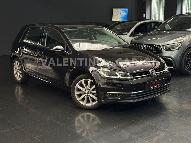 Schwarz Gebraucht 2019 VW Golf VII Highline Limousine | 18.499 € (Fairer Preis) - Bild 1/4