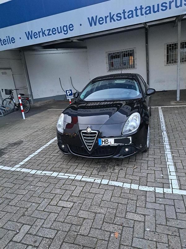 Gebraucht 2012 Alfa Romeo Giulietta Kleinwagen | 3.250 € (Guter Preis) - Bild 1/4