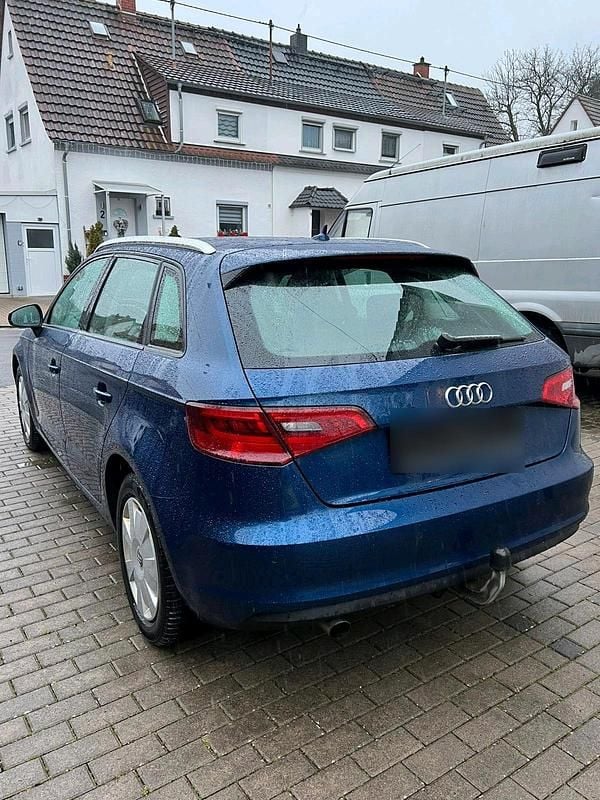 Gebraucht Audi A3 Sportback 110 PS (80 kW) 2016 Blau Kleinwagen