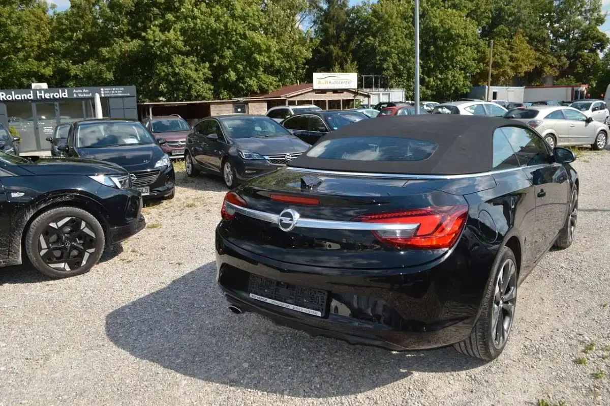 Gebraucht Opel Cascada Active 140 PS (102 kW) 2017 Black meet kettle Cabrio