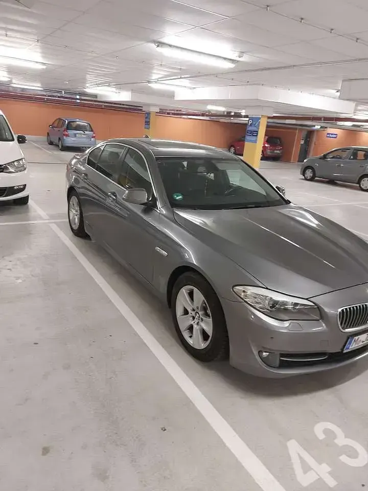 Gebraucht BMW 520 184 PS (135 kW) 2011 Limousine
