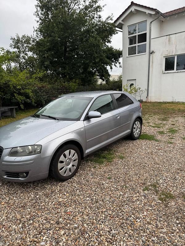 Grau Gebraucht 2005 Audi A3 Ambiente Coupé | 2.850 € (Fairer Preis) - Bild 1/4