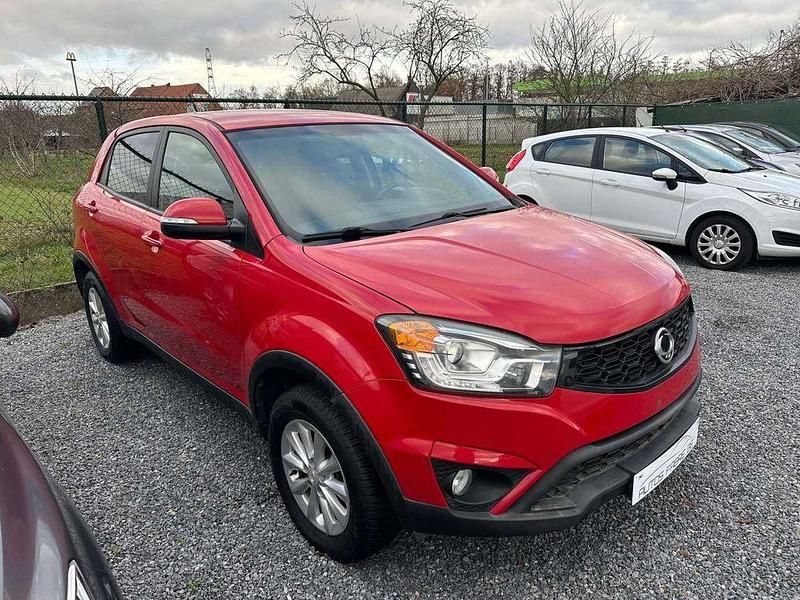 Gebraucht Ssangyong (KGM) Korando 150 PS (110 kW) 2015 Rot SUV