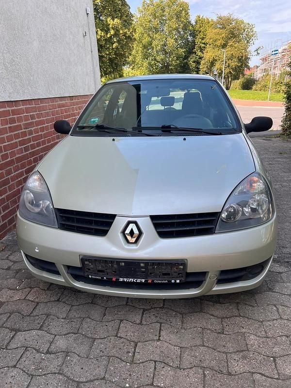 Gold Gebraucht 2008 Renault Clio II | 670 € - Bild 1/4