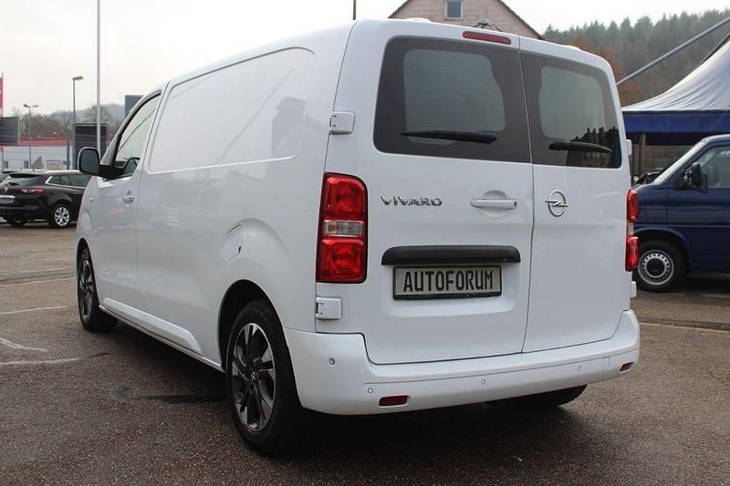 Gebraucht Opel Vivaro Innovation 177 PS (130 kW) 2019 Weiß Van / Kleinbus