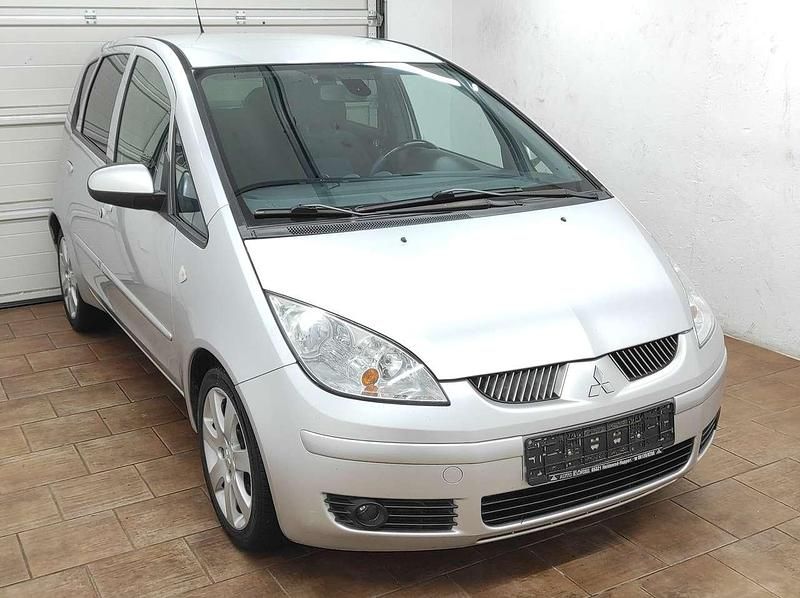 Gebraucht Mitsubishi Colt 75 PS (55 kW) 2006 Silber Limousine