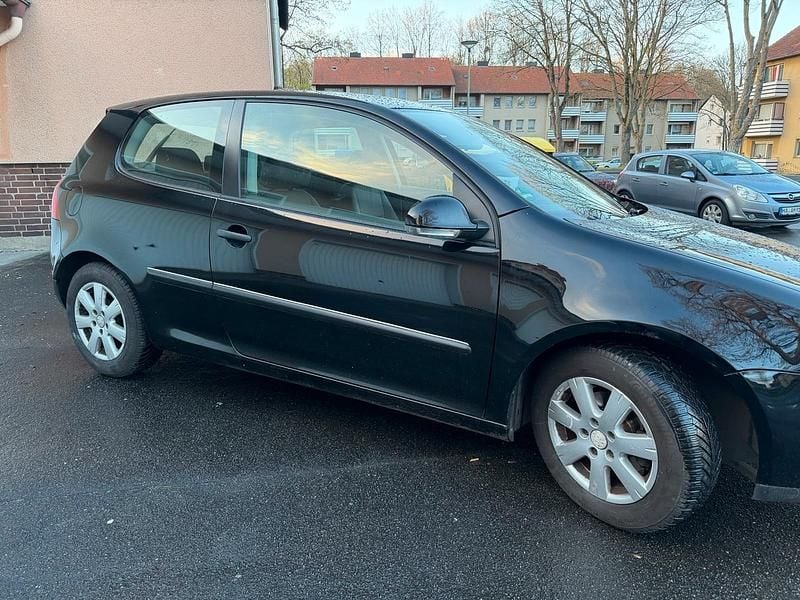 Gebraucht VW Golf 75 PS (55 kW) 2004 Schwarz Coupé