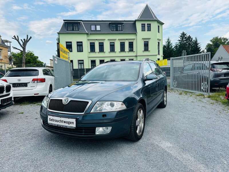 Graphite grau met. Gebraucht 2005 Skoda Octavia Elegance Kombi | 1.499 € (Guter Preis) - Bild 1/4