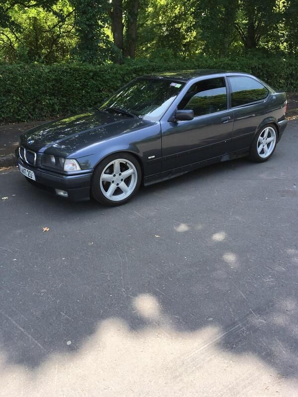 Grau Gebraucht 1999 BMW 323 Compact M Sport Kleinwagen | 2.900 € (Superpreis) - Bild 1/4