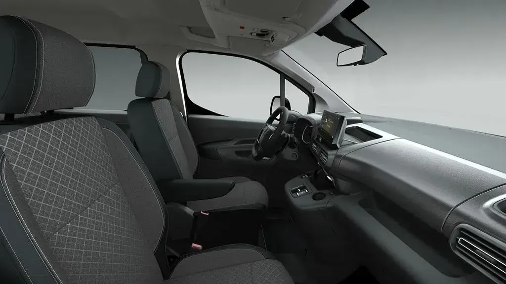 Neu Opel Combo 131 PS (96 kW) 2026 Grau Van / Kleinbus