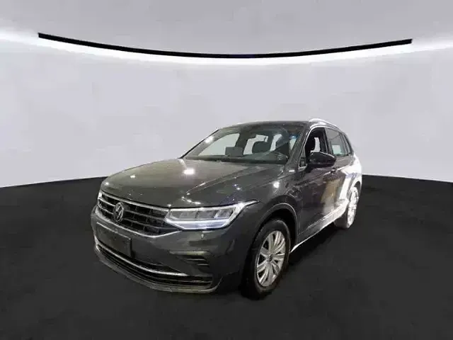 Gebraucht VW Tiguan Active 180 PS (132 kW) 2022 Grau SUV