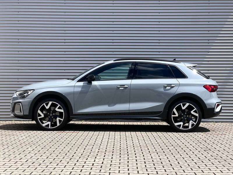 Gebraucht Audi A3 Sport 150 PS (110 kW) 2024 Grau Limousine