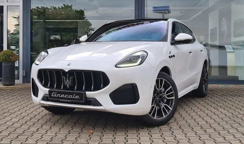 Weiß Neu 2025 Maserati Grecale GT SUV | 84.900 € (Fairer Preis) - Bild 1/4