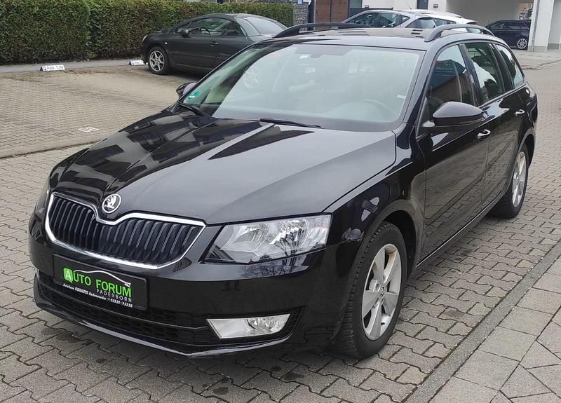 Gebraucht Skoda Octavia Elegance 179 PS (131 kW) 2014 Schwarz Kleinwagen