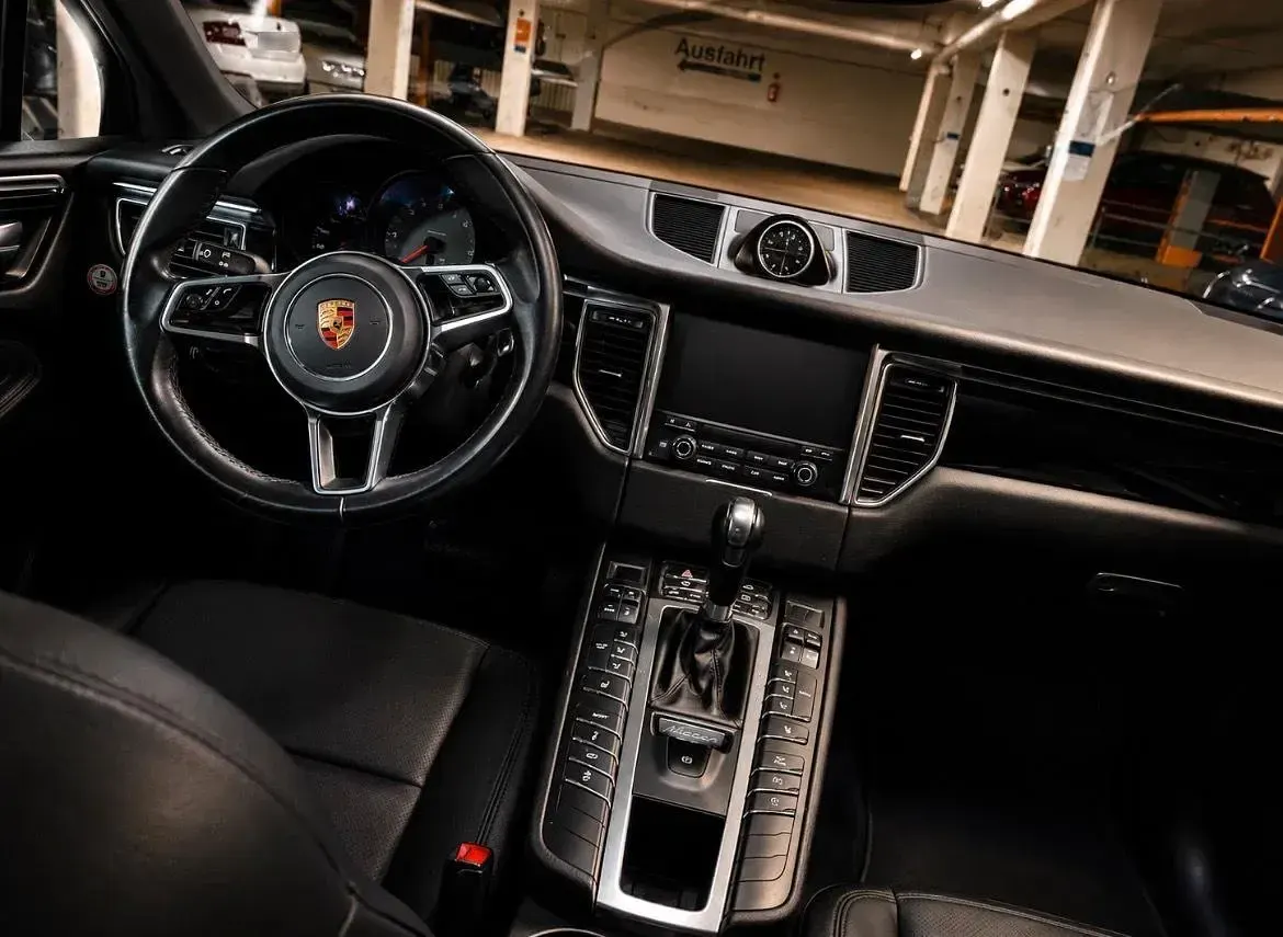 Gebraucht Porsche Macan 258 PS (189 kW) 2017 Schwarz SUV