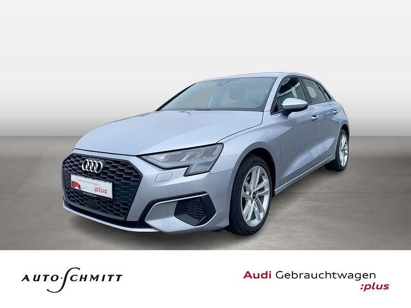 Florettsilber metallic Gebraucht 2021 Audi A3 Ambiente Limousine | 20.990 € (Guter Preis) - Bild 1/4