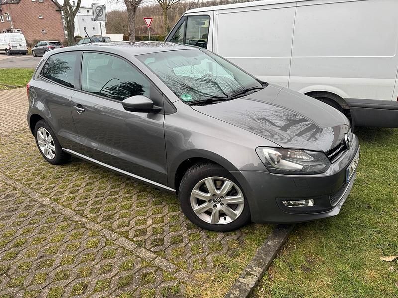 Gebraucht VW Polo 105 PS (77 kW) 2014 Silber Coupé