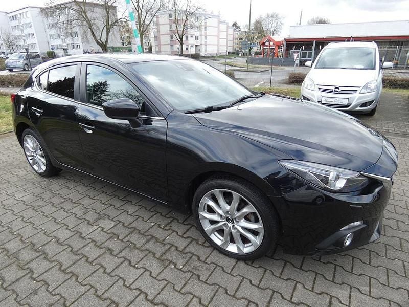Gebraucht Mazda 3 Sports-Line 105 PS (77 kW) 2016 Schwarz Limousine