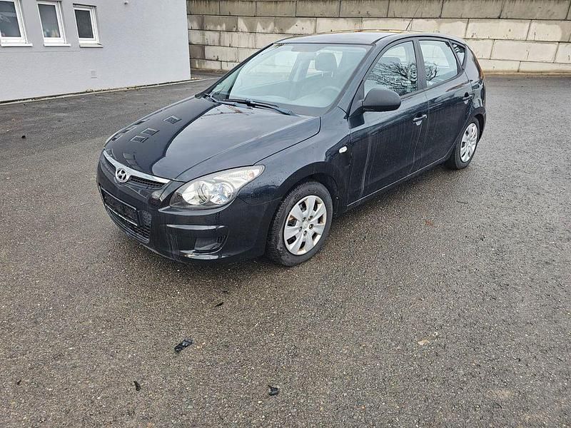 Gebraucht Hyundai i30 Classic 109 PS (80 kW) 2008 Schwarz Limousine