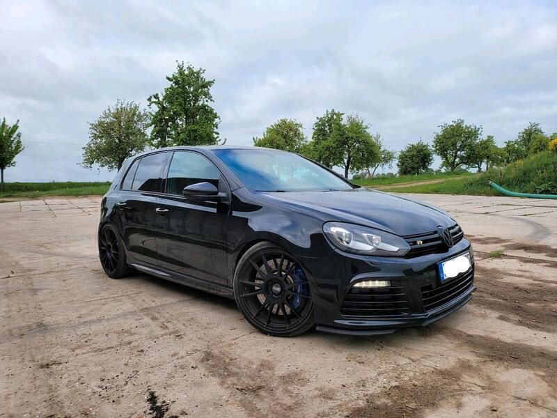 Schwarz Gebraucht 2012 VW Golf VII R Limousine | 17.900 € (Teuer) - Bild 1/4