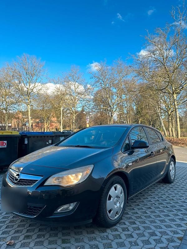 Gebraucht Opel Astra 116 PS (85 kW) 2010 Schwarz Limousine