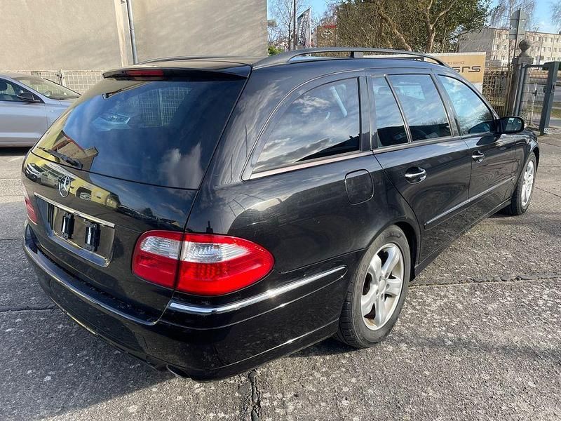 Gebraucht Mercedes E280 190 PS (139 kW) 2006 Schwarz Kombi