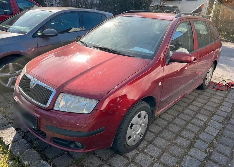 Rot Gebraucht 2007 Skoda Fabia Kombi | 760 € (Superpreis) - Bild 1/4
