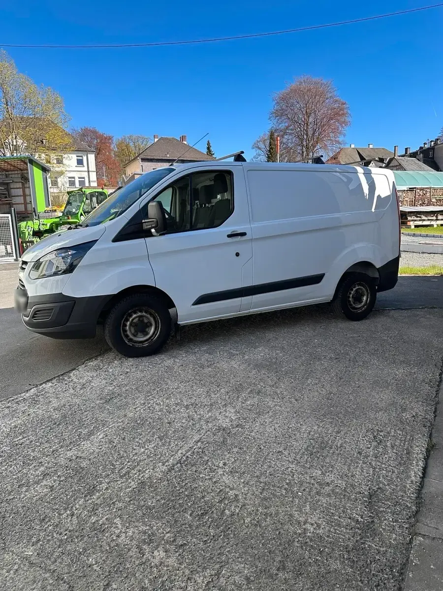 Usado Ford Transit Custom 100 HP (73 kW) 2015 Branco Sedan