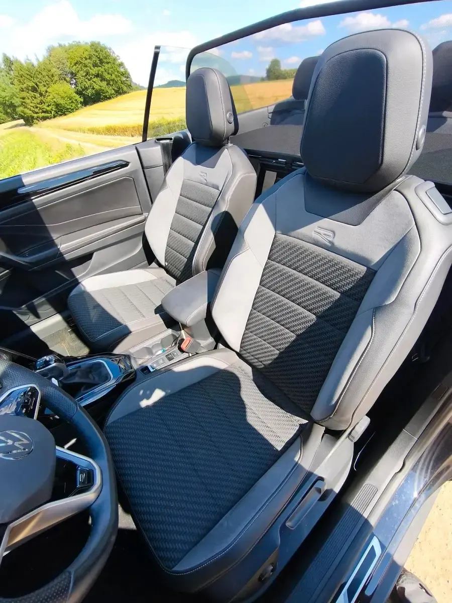Gebraucht VW T-Roc Cabriolet R-line 150 PS (110 kW) 2022 Schwarz Cabrio