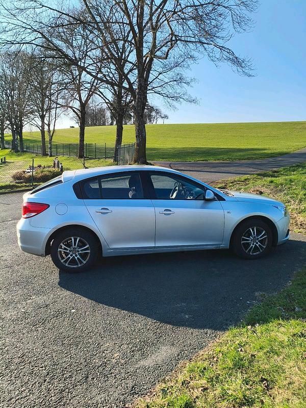 Gebraucht Chevrolet Cruze 124 PS (91 kW) 2012 Silber Limousine