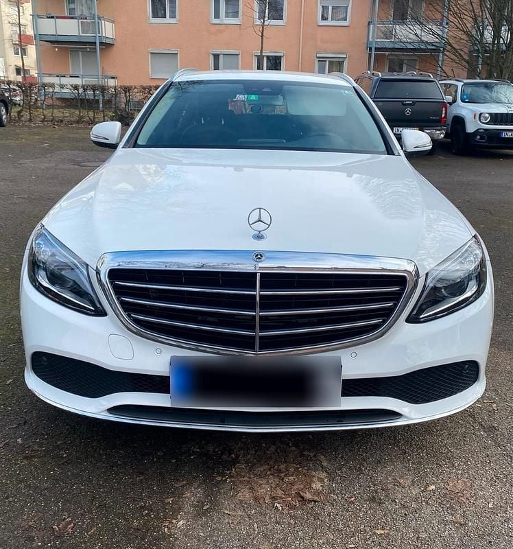 Gebraucht Mercedes C300e 211 PS (155 kW) 2020 Weiß Kombi
