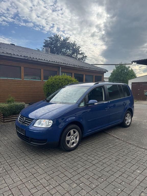 Blau Gebraucht 2006 VW Touran Van / Kleinbus | 4.000 € (Etwas zu teuer) - Bild 1/4