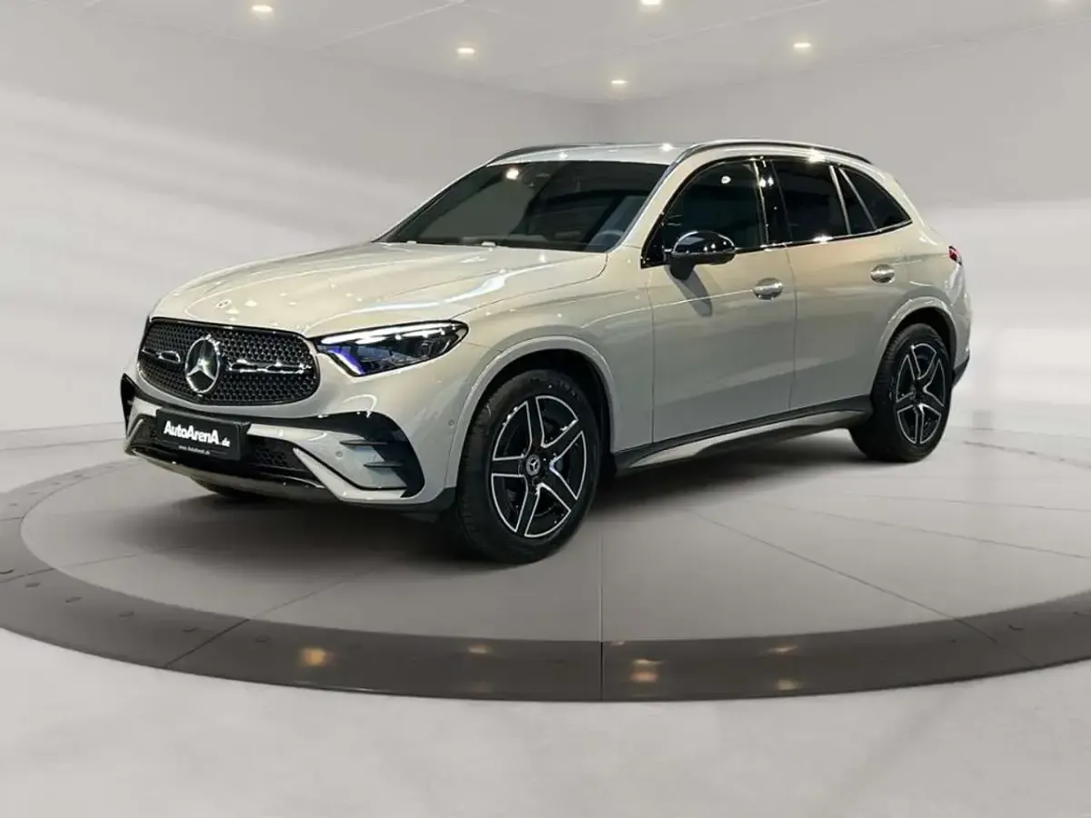 Gebraucht Mercedes GLC200 AMG 204 PS (150 kW) 2025 Manufaktur lack manufaktur alp SUV