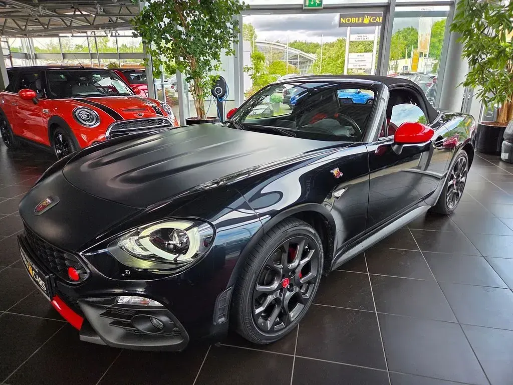 Gebraucht Abarth 124 Spider Turismo 170 PS (125 kW) 2018 San marino schwarz (metallic) Cabrio