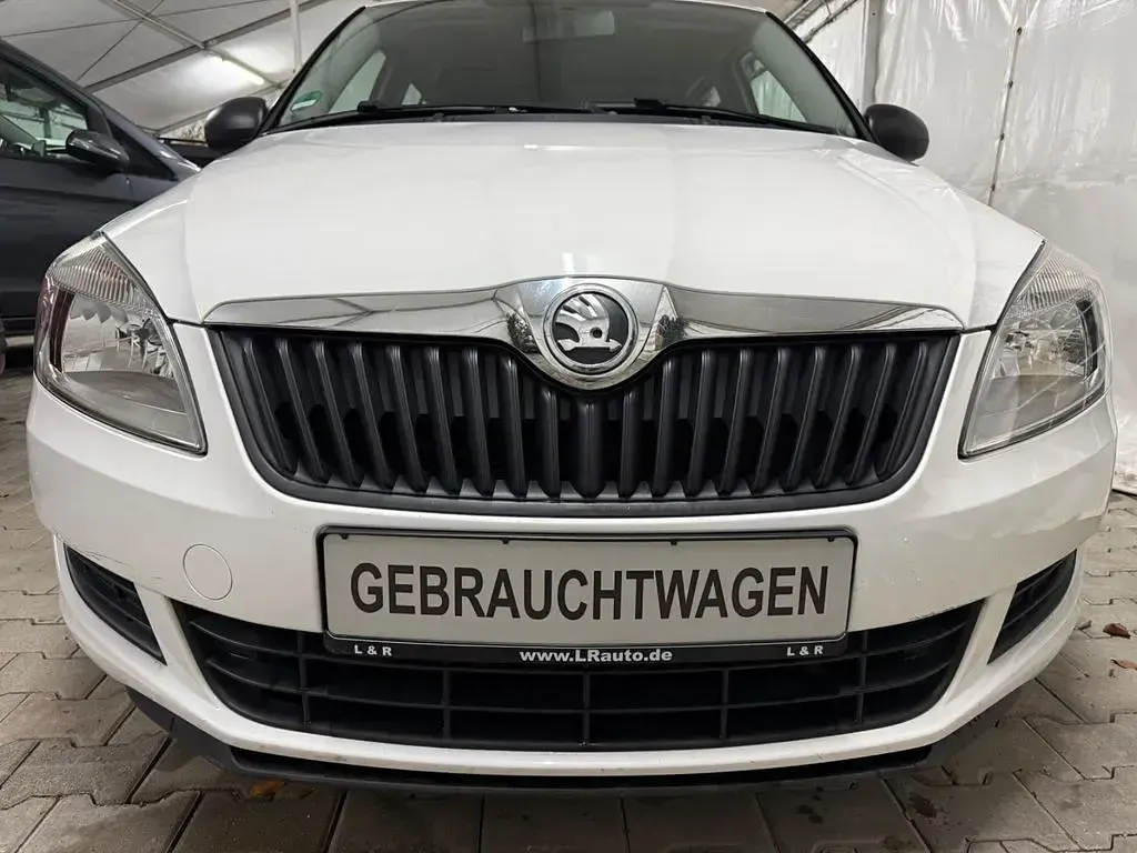 Gebraucht Skoda Fabia Cool Edition 60 PS (44 kW) 2014 Weiß Limousine