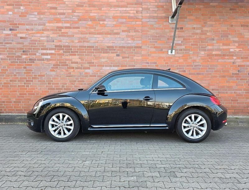 Gebraucht VW Beetle Design 105 PS (77 kW) 2013 Schwarz Kleinwagen