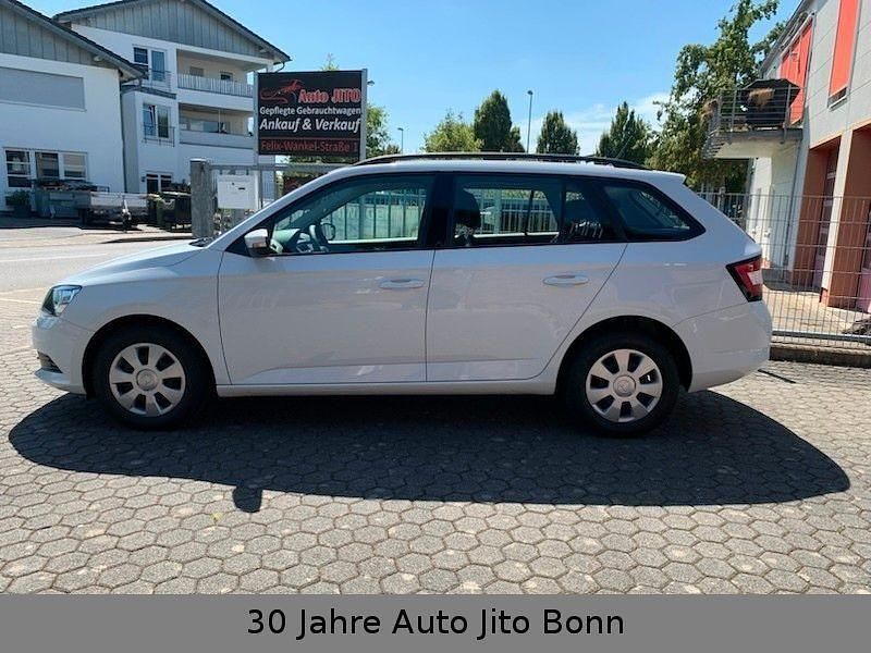 Weiß Gebraucht 2017 Skoda Fabia Kleinwagen | 10.499 € (Etwas zu teuer) - Bild 1/4