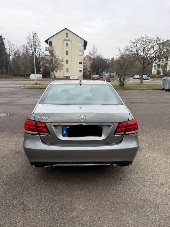 Gebraucht Mercedes E200 Avantgarde 184 PS (135 kW) 2014 Grau Limousine
