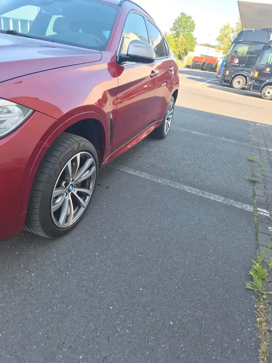 Gebraucht BMW X6 M50 381 PS (280 kW) 2015 Rot SUV
