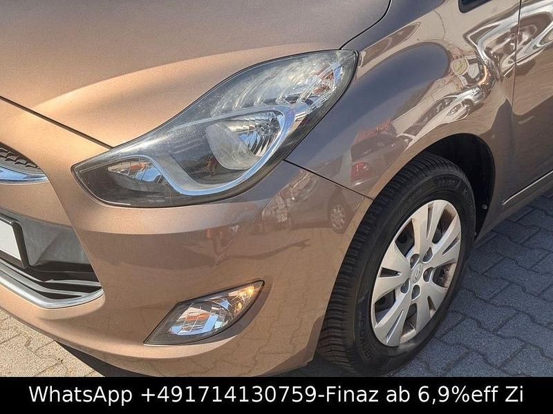 Gebraucht Hyundai ix20 Edition 90 PS (66 kW) 2013 Beige Kleinwagen