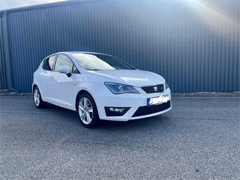 Weiß Gebraucht 2015 Seat Ibiza FR Kleinwagen | 8.990 € (Etwas zu teuer) - Bild 1/4