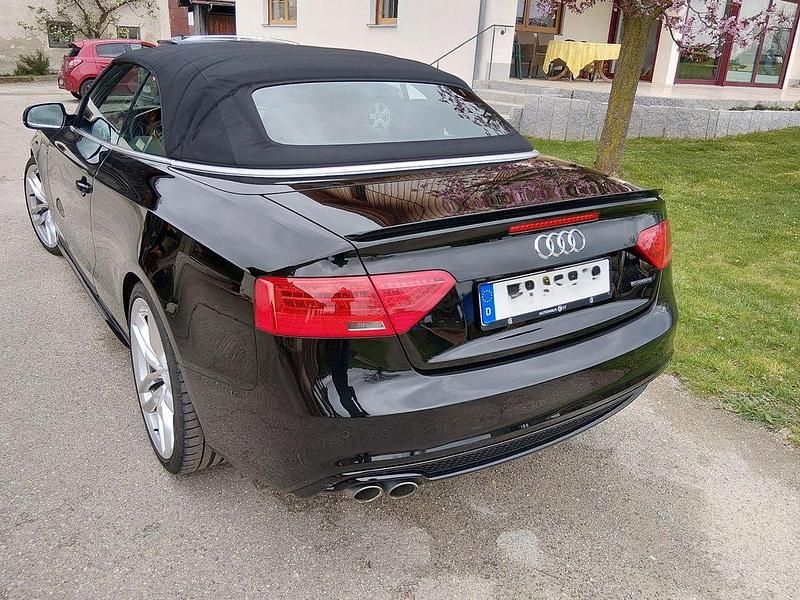 Gebraucht Audi A5 Cabriolet Comfort 245 PS (180 kW) 2015 Schwarz Cabrio