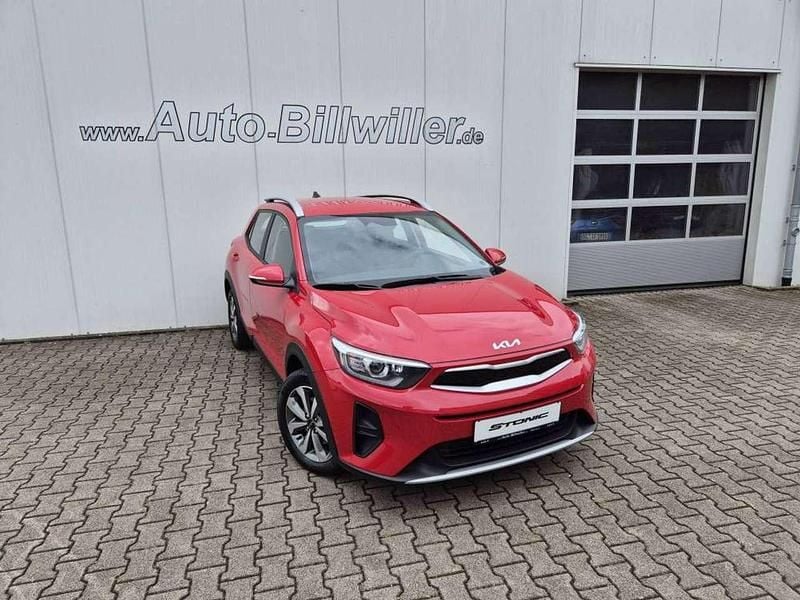 Signalrot metallic Gebraucht 2025 Kia Stonic Vision SUV | 21.990 € (Fairer Preis) - Bild 1/4