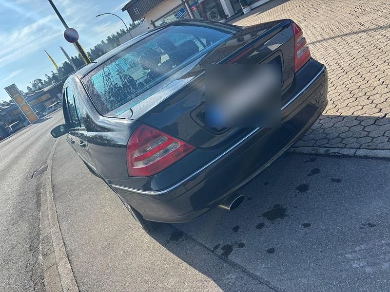 Gebraucht Mercedes C180 143 PS (105 kW) 2004 Schwarz Limousine