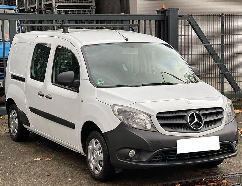 Weiß Gebraucht 2015 Mercedes Citan 111 Van / Kleinbus | 6.999 € (Fairer Preis) - Bild 1/4