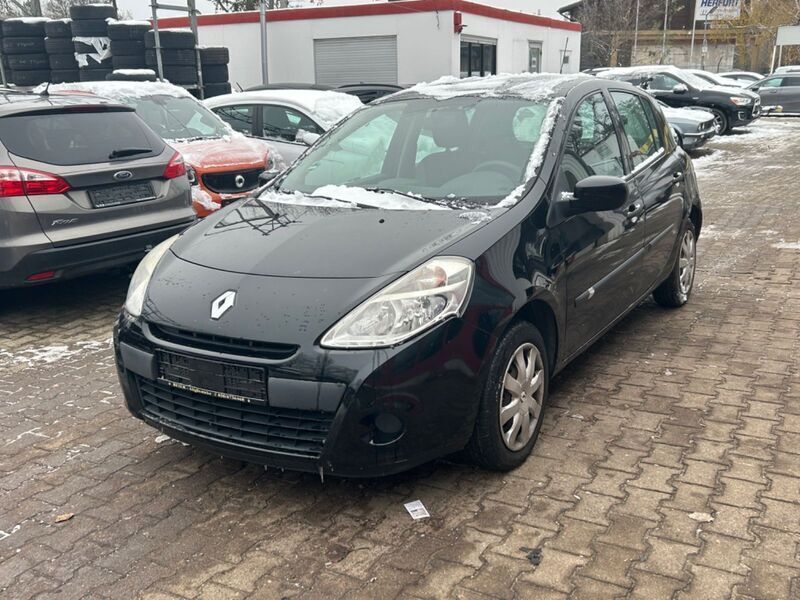 Gebraucht 2012 Renault Clio 1.2 Benzin 75 PS (2.990 €) 14167 Berlin Zehlendorf AutoUncle