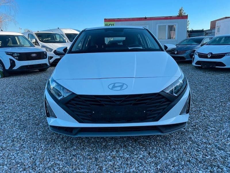 Gebraucht Hyundai i20 Select 79 PS (58 kW) 2025 Weiß Limousine